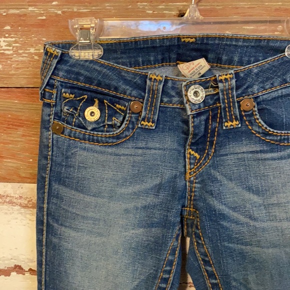 True Religion Wide leg jeans! Size 26! - Picture 5 of 9